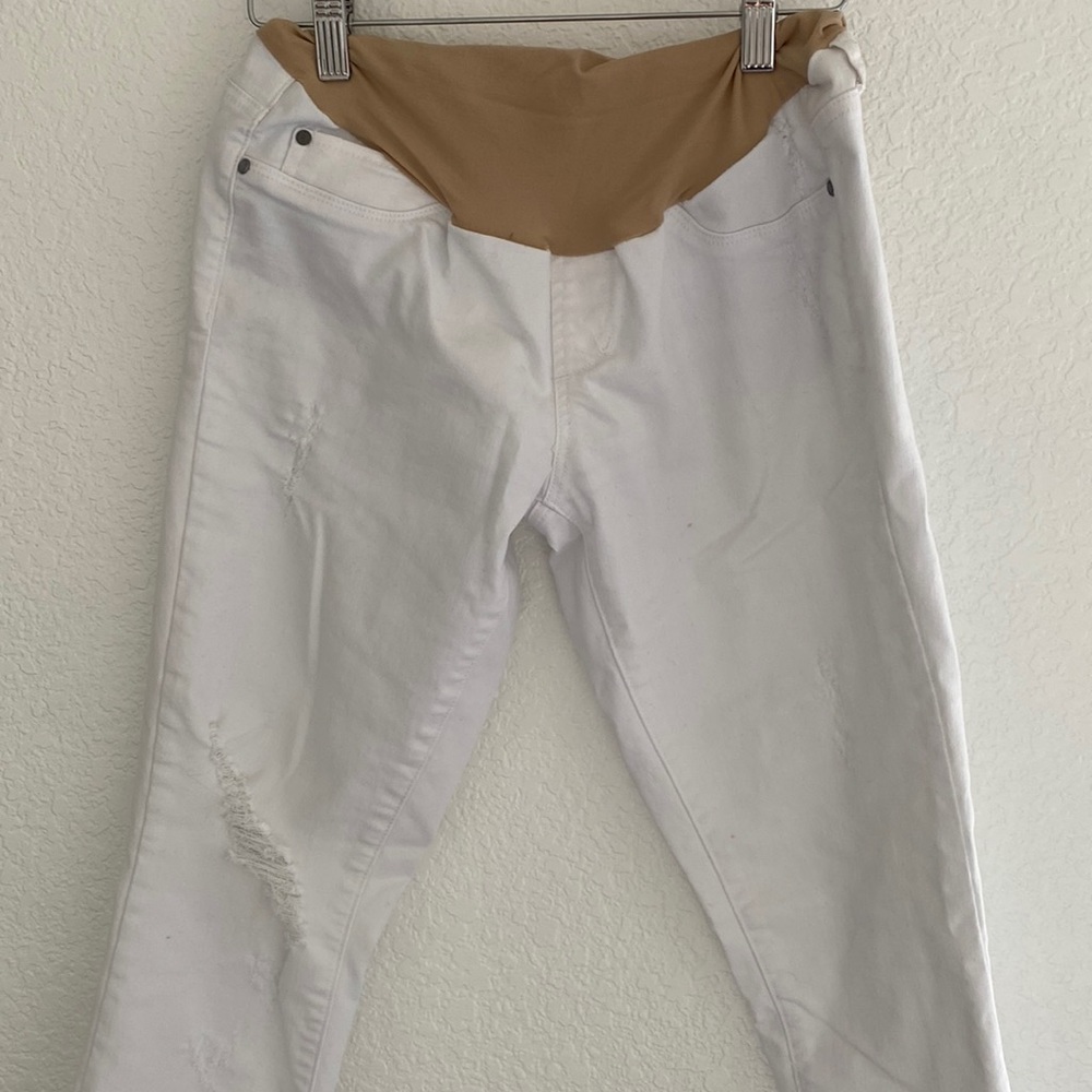 Pea in the pod white jeans